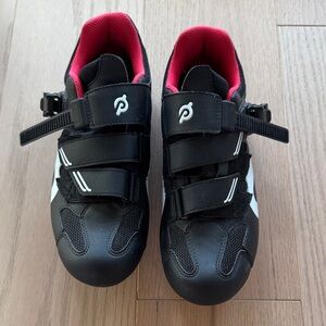 Peloton bike shoes size 42